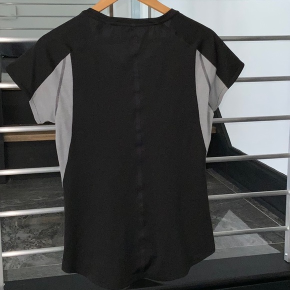 The North Face t-shirt - Picture 2 of 3